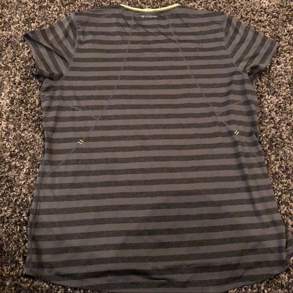 CHAMPION ladies t-shirt. EUC - Picture 6 of 6